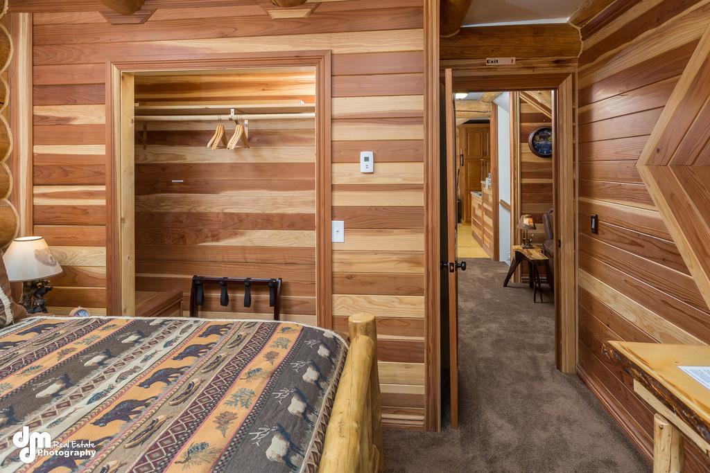 Alaska Knotty Pine B&B Palmer Bagian luar foto